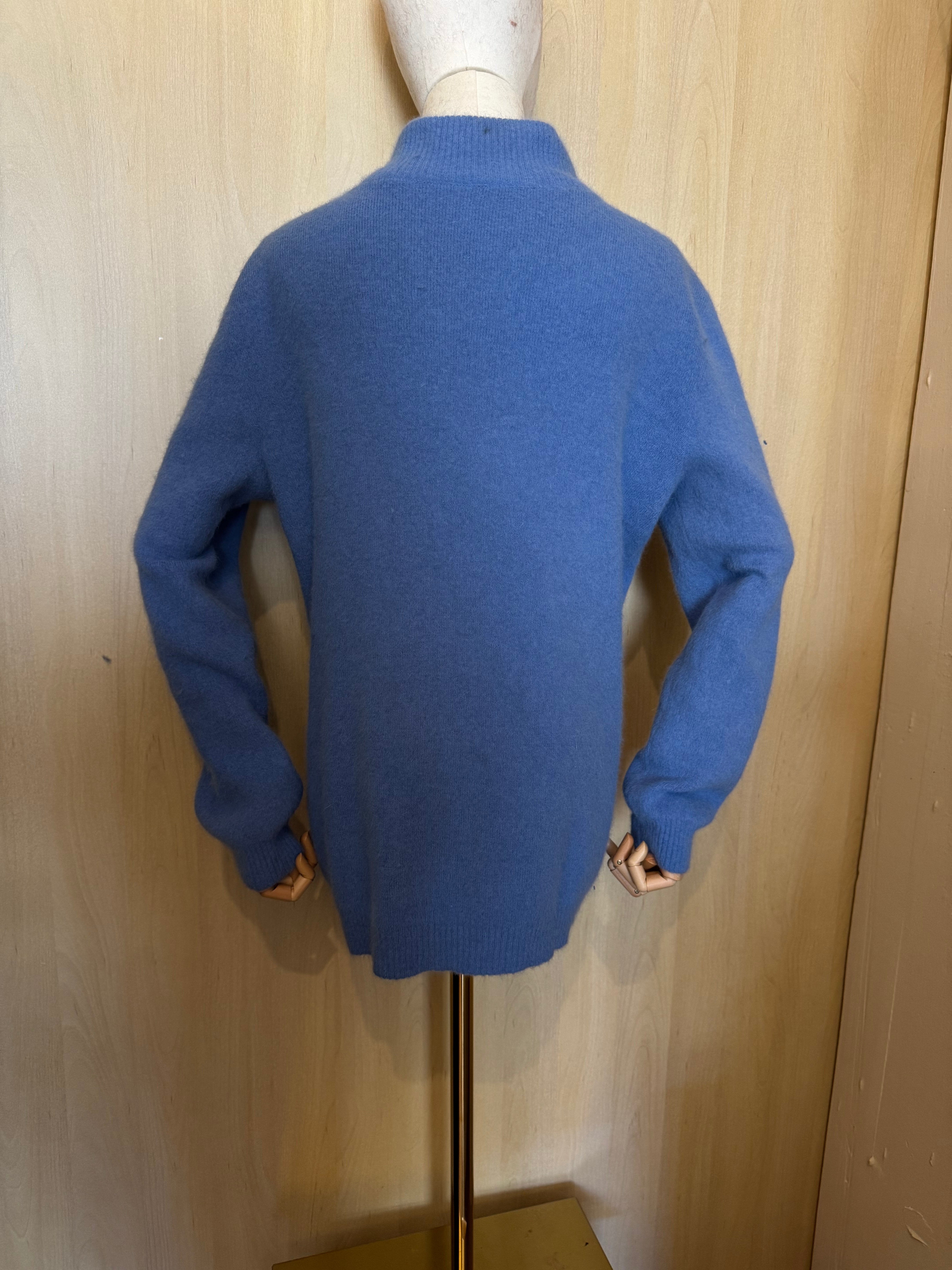 Klassischer Strickcardigan in Jeansblau mit Stehkragen