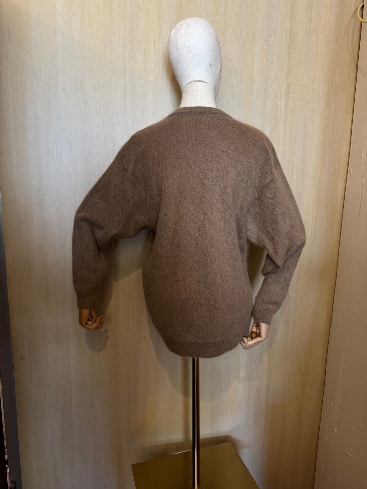 Kuscheliger Strickcardigan mit V-Ausschnitt in Haselnuss/Braun