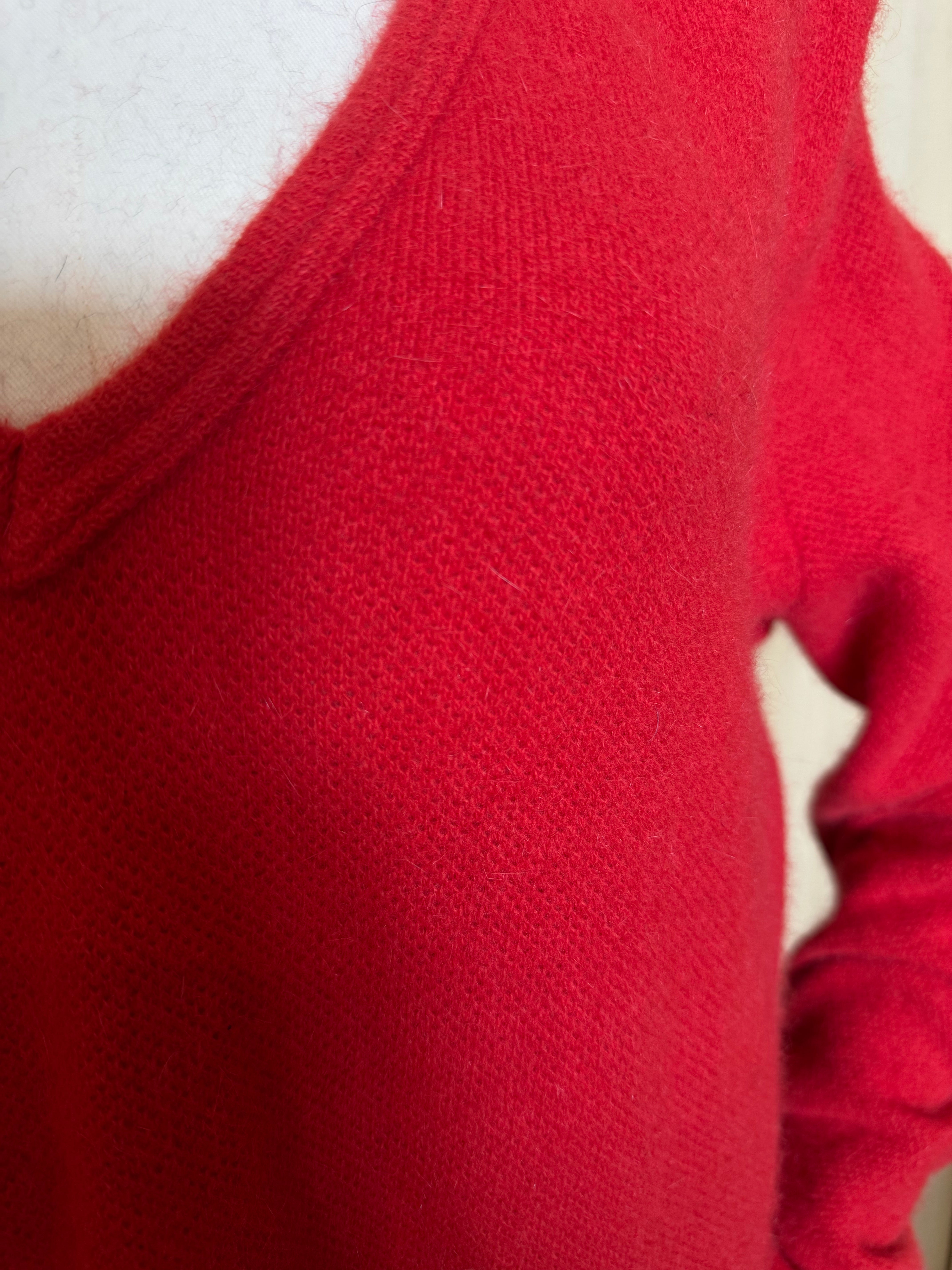 Klassischer Feinstrick-Pullover in Rot mit V-Ausschnitt & Waffelmuster-Optik