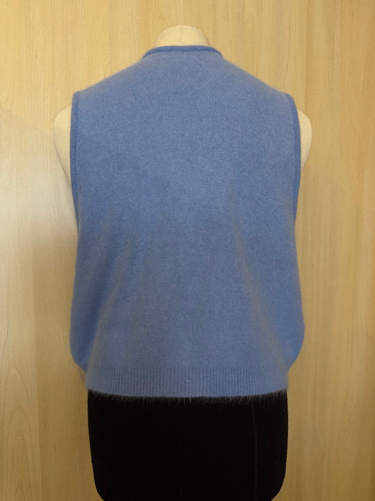 Ärmelloser Feinstrick-Pullunder / Weste in Jeansblau