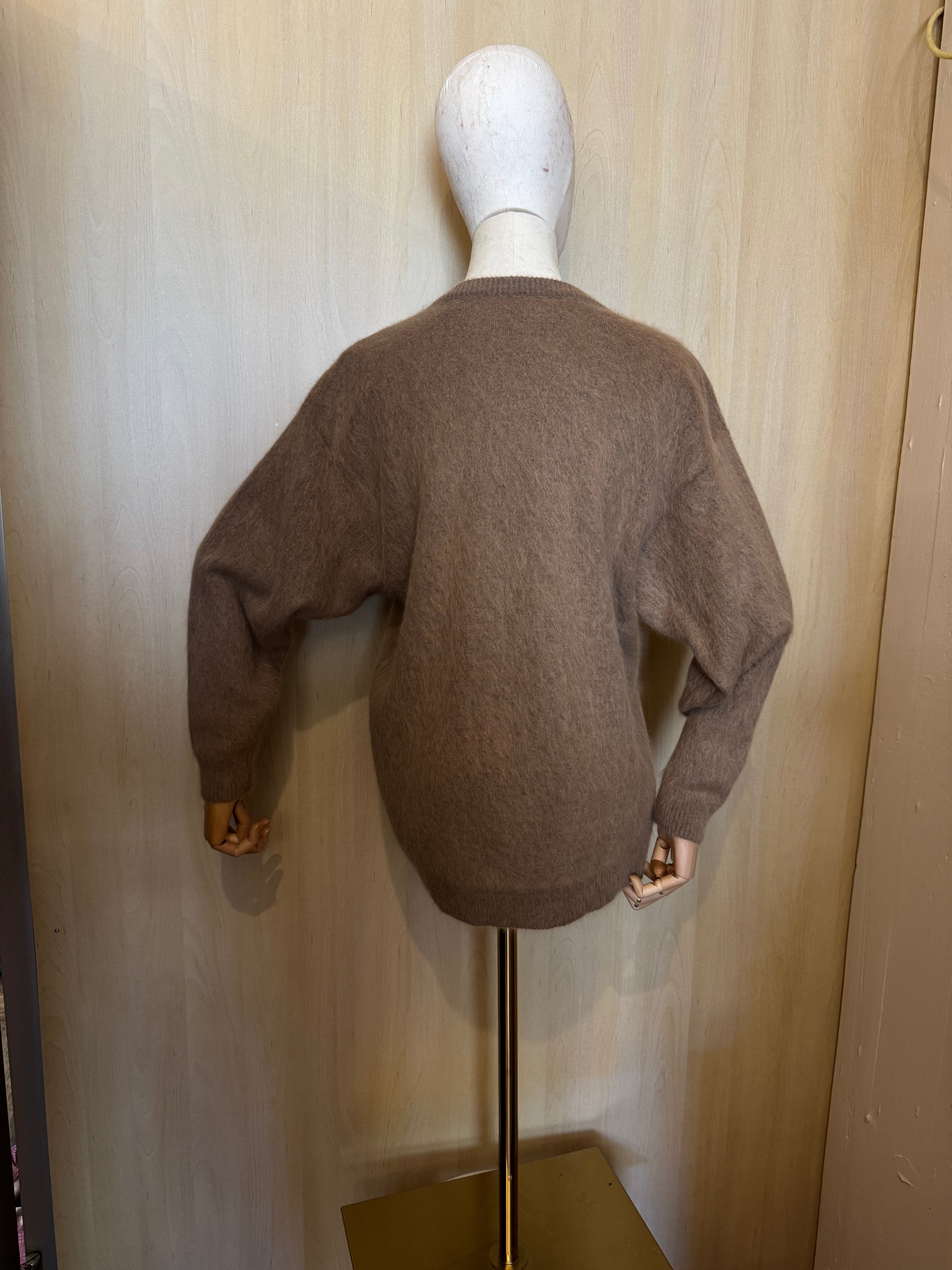 Kuscheliger Strickcardigan mit V-Ausschnitt in Haselnuss/Braun