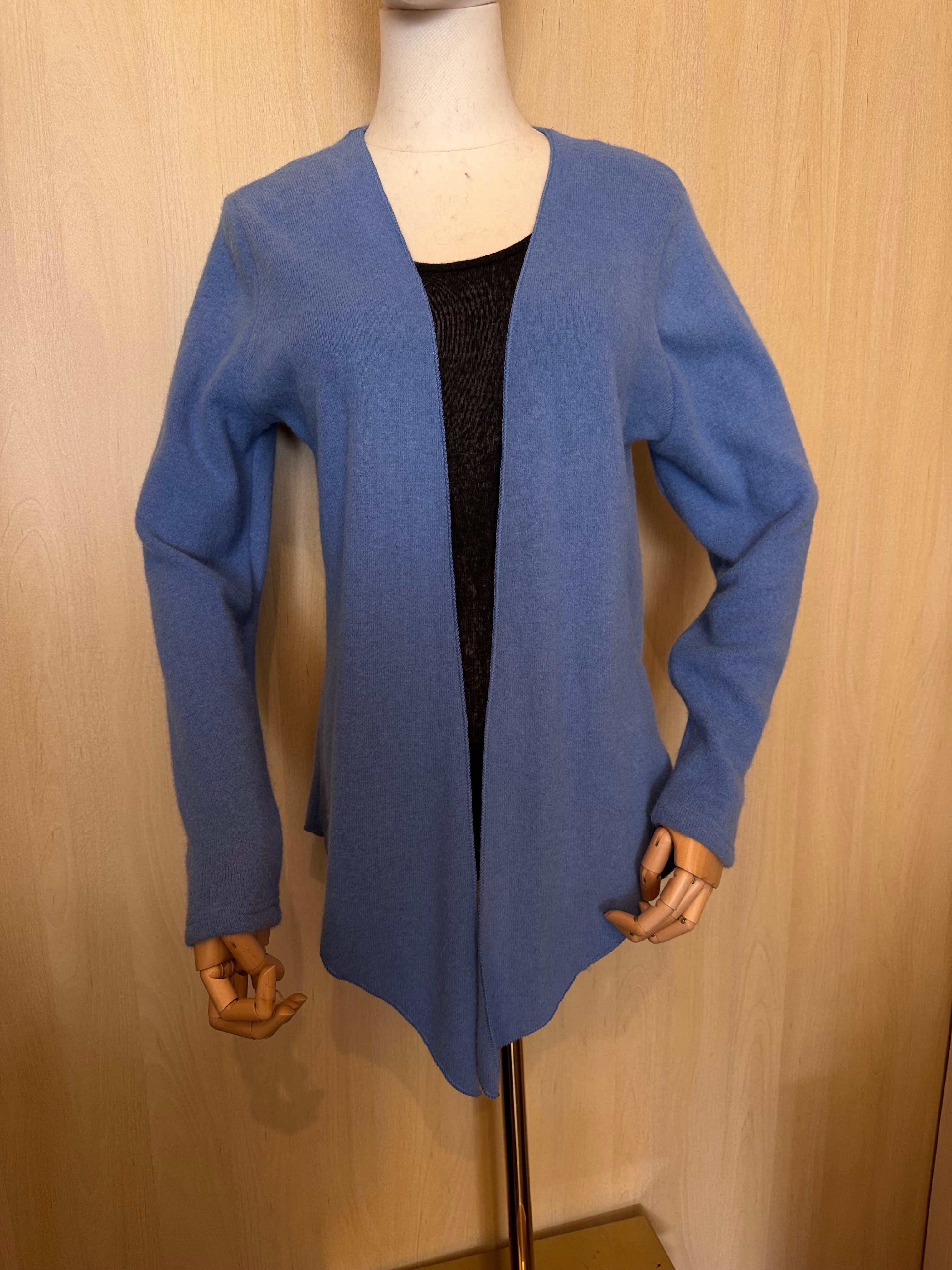 Klassischer Strick-Cardigan zum Binden in Jeansblau