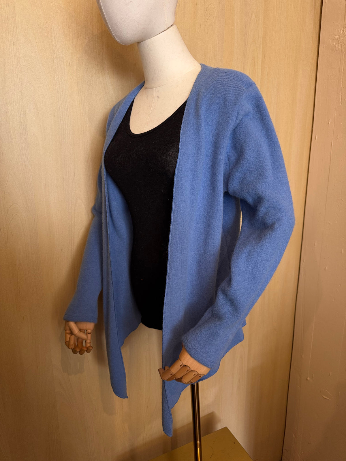Klassischer Strick-Cardigan zum Binden in Jeansblau