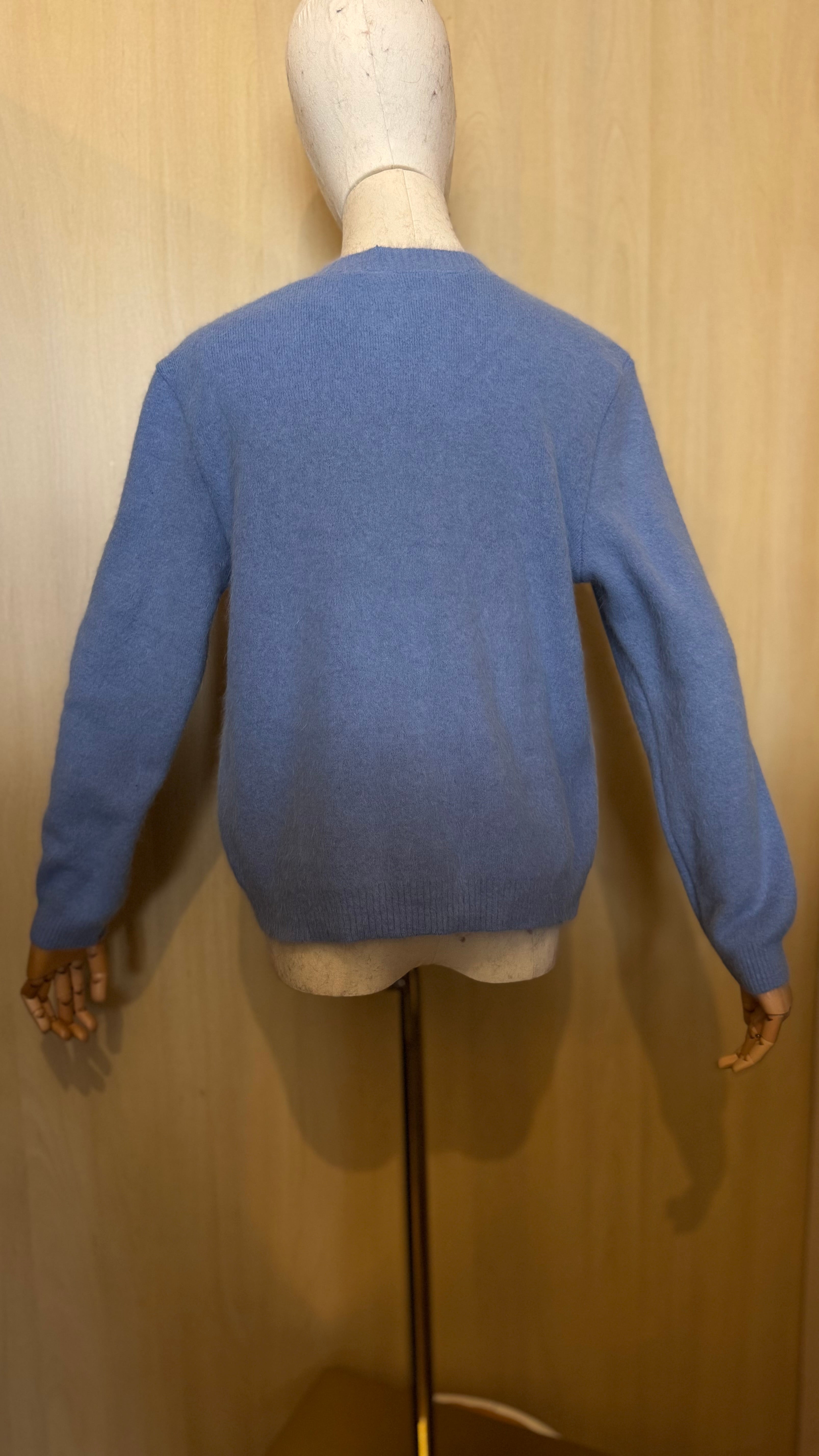 Zeitloser Rundhals-Pullover aus weichem Strick – Jeansblau